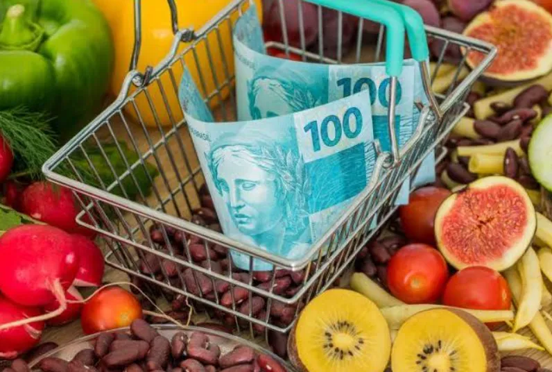 Governo zera impostos de importação sobre alimentos para conter a inflação