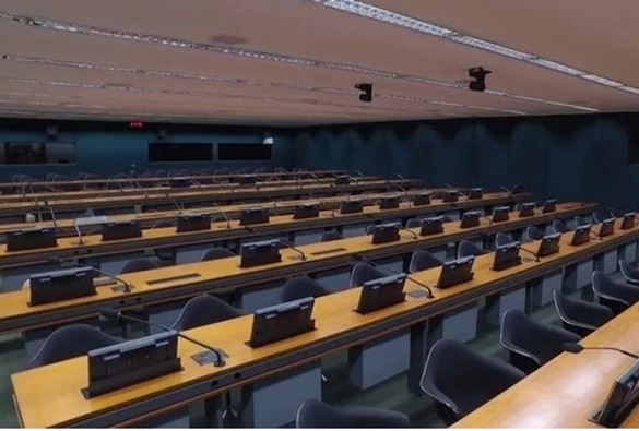 PEC 206: entenda o que diz o texto que propõe cobrar mensalidade em universidades públicas