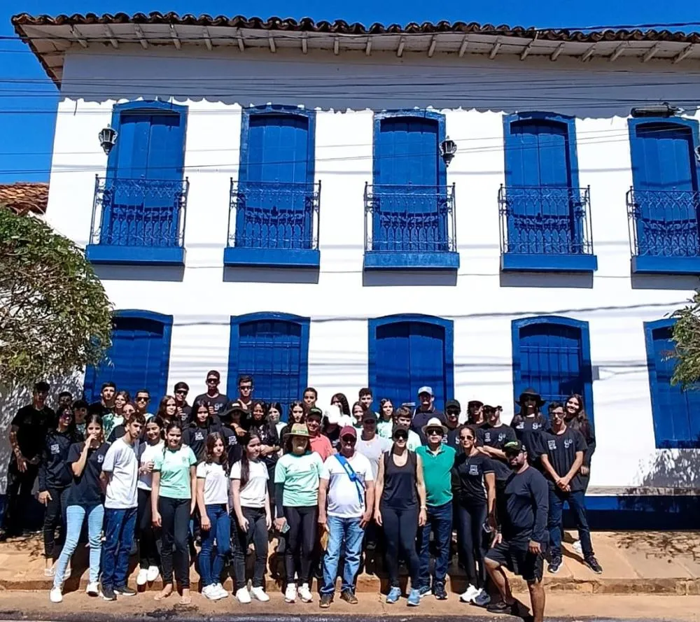 Estudantes exploram cultura e história com passeio entre Livramento e Rio de Contas