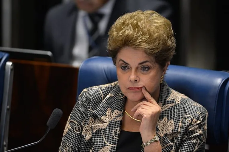 Dilma Rousseff é hospitalizada na China após passar mal