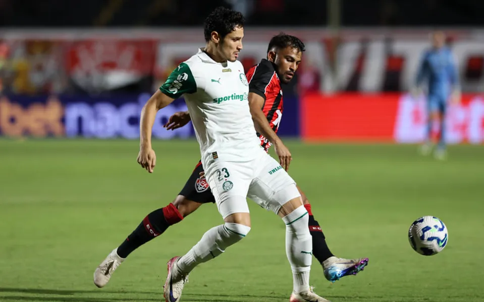 Vitória empata com o Palmeiras por 2 a 2 no Barradão