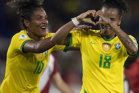 Com time reserva, Brasil goleia Peru pela Copa América feminina