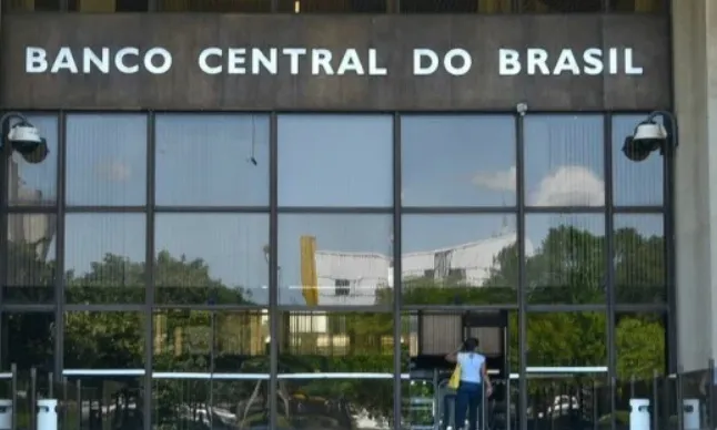 Copom eleva taxa básica de juros e gera aumento na Selic