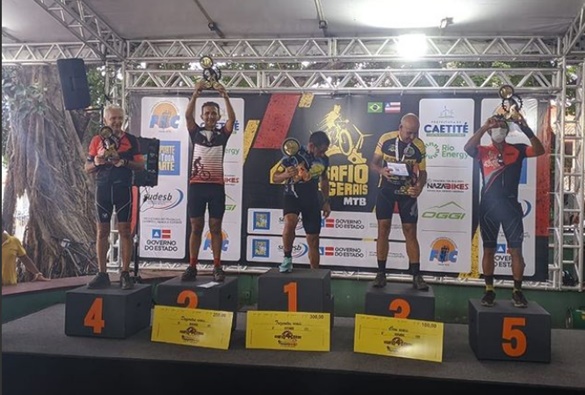 Ciclistas livramentenses participam de prova em Caitité 