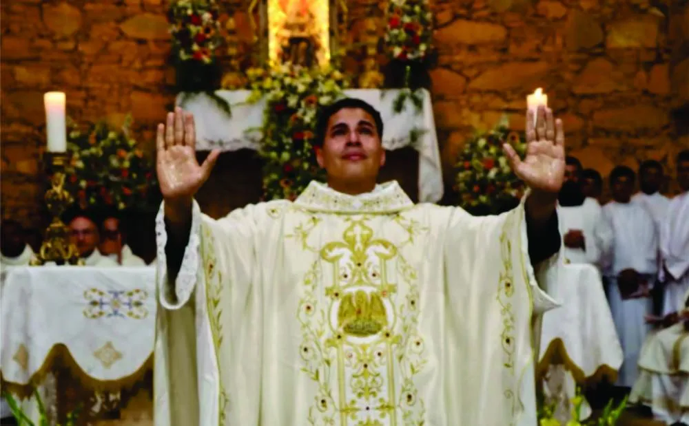 Ordenação Presbiteral de Padre Douglas reúne fiéis em Rio de Contas