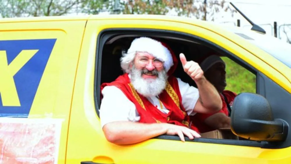 Mais de 130 mil cartas do Papai Noel dos Correios estão disponíveis para adoção