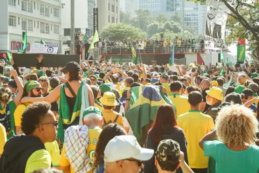 Manifestação em São Paulo pede anistia a Bolsonaro e exalta Trump