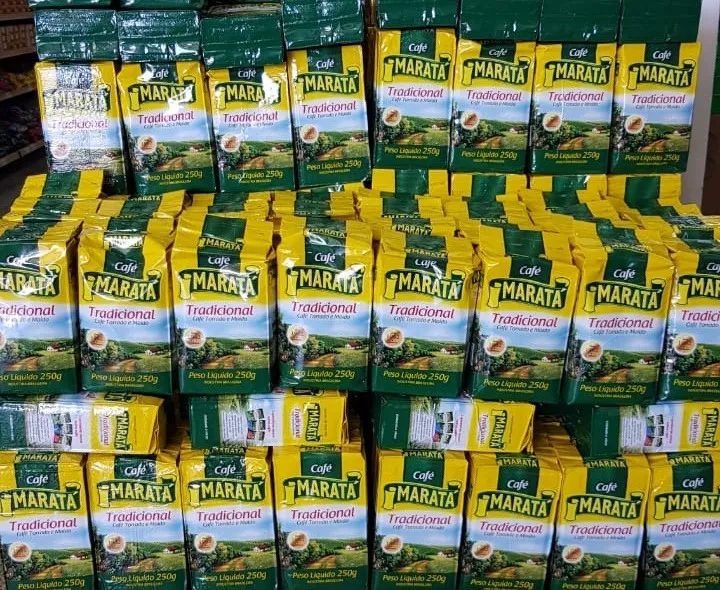 Homem é preso após roubar caixas de café em supermercado