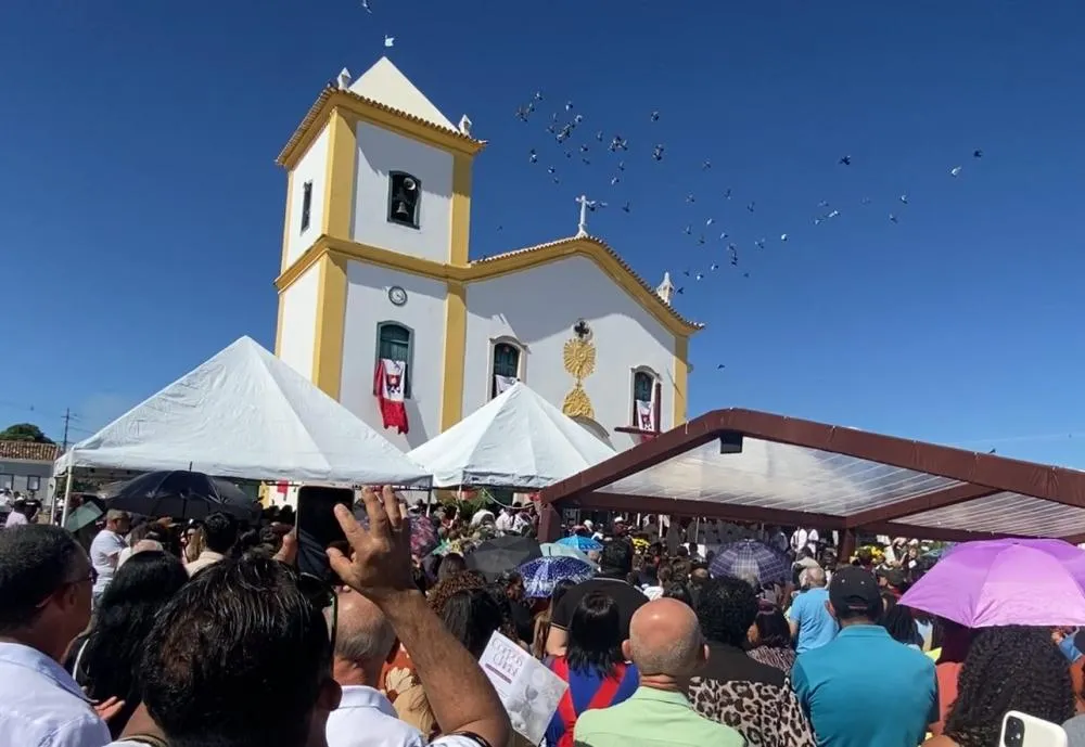 Tapetes de Fé: A Beleza do Corpus Christi em Rio de Contas