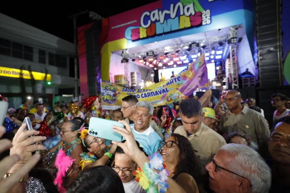 Governo entrega obras em Paramirim e reforça saúde em Brumado durante o Carnaval