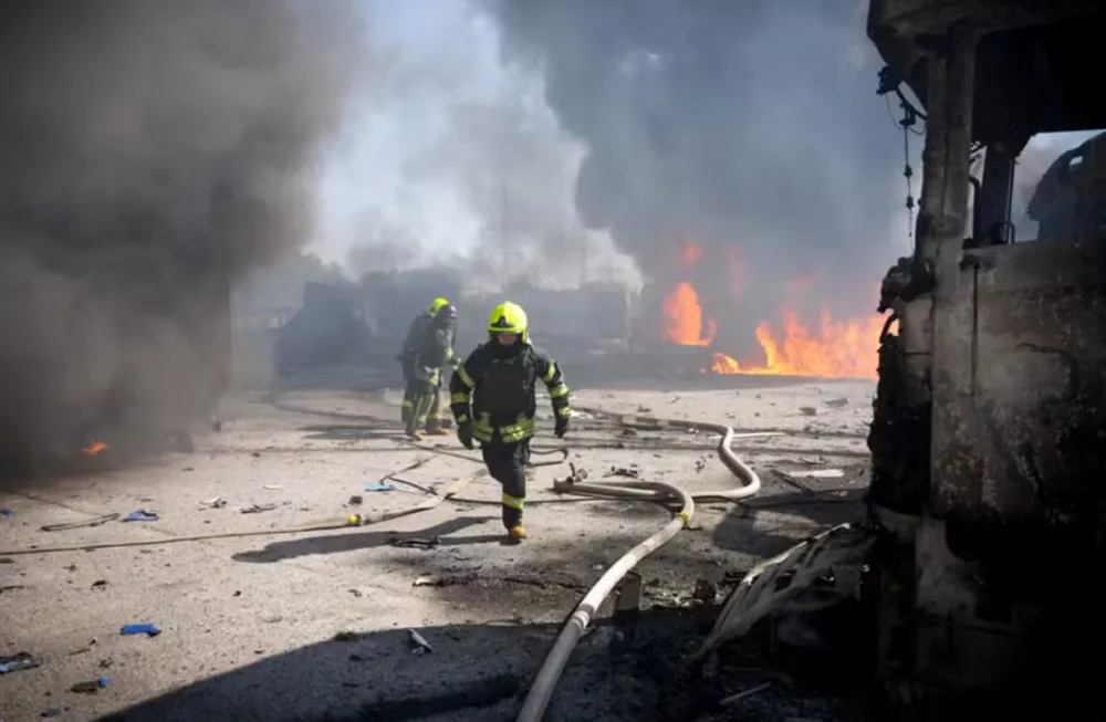 Ucrânia lança ataque com mais de 200 mísseis e drones contra a Rússia