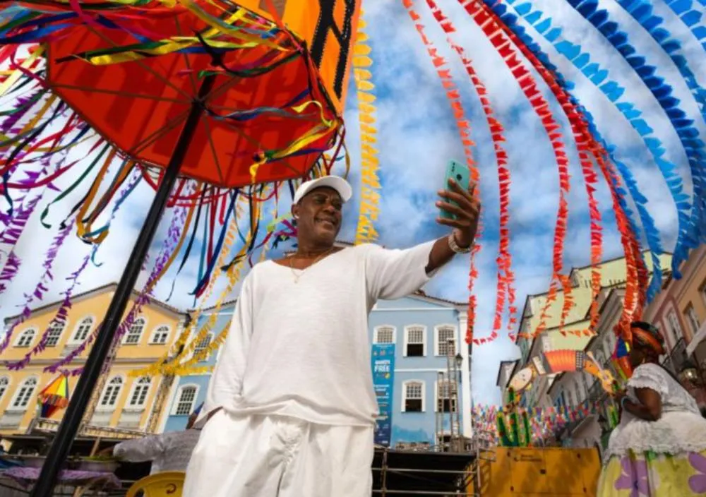 Bahia supera média nacional no turismo com super avanço em 2025