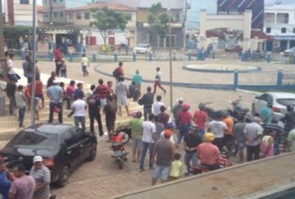 Barra da Estiva: Família de gerente de banco é feita refém em ação de quadrilha