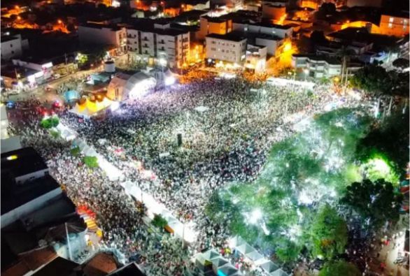 Homem morre após tropeçar em freezer no Festival da Virada em Guanambi