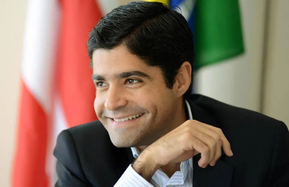 Pesquisa aponta liderança de ACM Neto em cenário para governo da Bahia em 2026