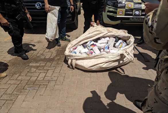 Suspeitos de roubarem mais de 300 aparelhos celulares morrem em confronto com policiais na Bahia 