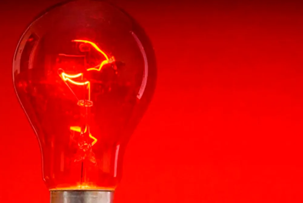 Conta de luz terá bandeira vermelha e ficará mais cara em junho