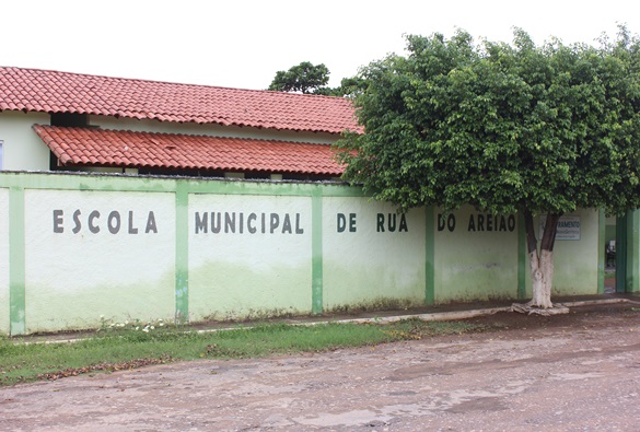 Comunidade da Rua do Areião se mobiliza contra fechamento da única escola da localidade