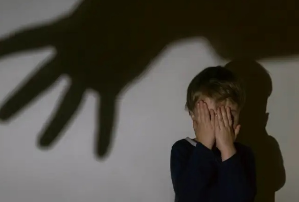 Bolsonaro sanciona lei Henry Borel, que endurece penas de crimes contra crianças