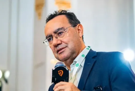 Augusto Cury cresce nas pesquisas e se consolida como terceira força na eleição de 2026