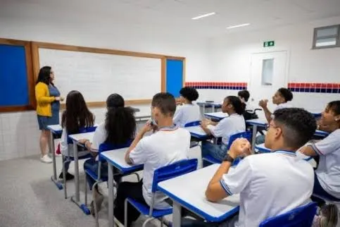 Professores da rede estadual da Bahia podem pedir licença-prêmio em dinheiro