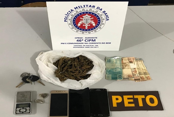 Dois homens foram conduzidos à delegacia por tráfico de drogas em Livramento 