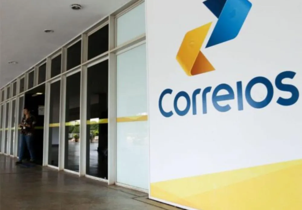 Correios preveem fechamento de mil agências e demissão em massa