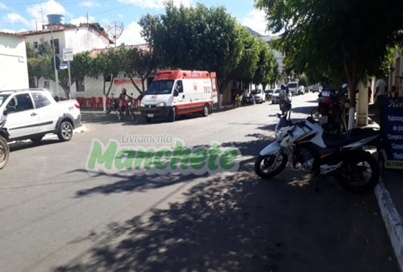 Motociclista é atingido por carro de passeio na Avenida Presidente Vargas em Livramento