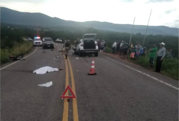 Homem de 47 anos morre após colidir motocicleta em carro na BA-148 em Rio de Contas