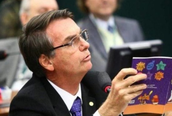 Em decisão unânime, TSE multa Bolsonaro em R$ 20 mil por vídeo sobre 
