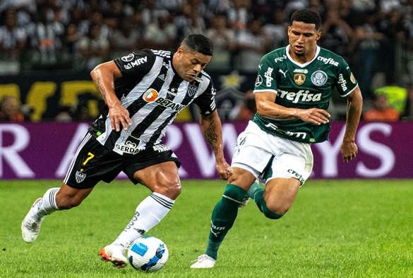 Palmeiras sai na frente do Atlético-MG na busca por vaga para quartas